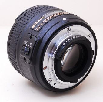 Nikon-50mm-f1.8G-AF-S-pixelarge.com-barrel