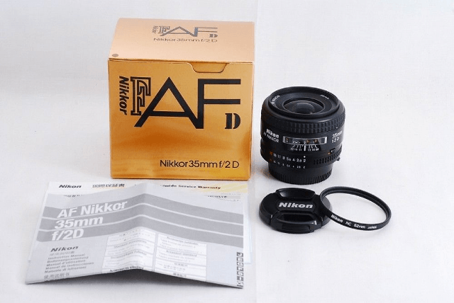 Nikon 35 mm f2 D lens package