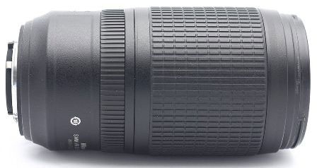 Nikon-Nikkor-AF-S-70-300mm-f4.5-5.6G-IF-ED-VR-Lens-barrel-three